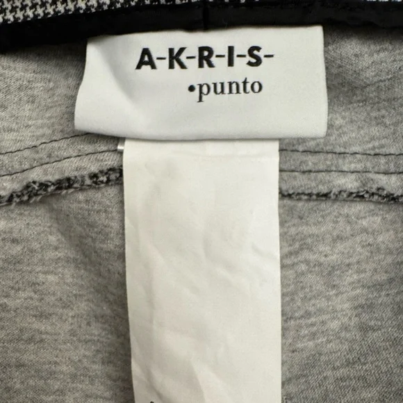 Akris Punto Franca Houndstooth Cropped Trousers